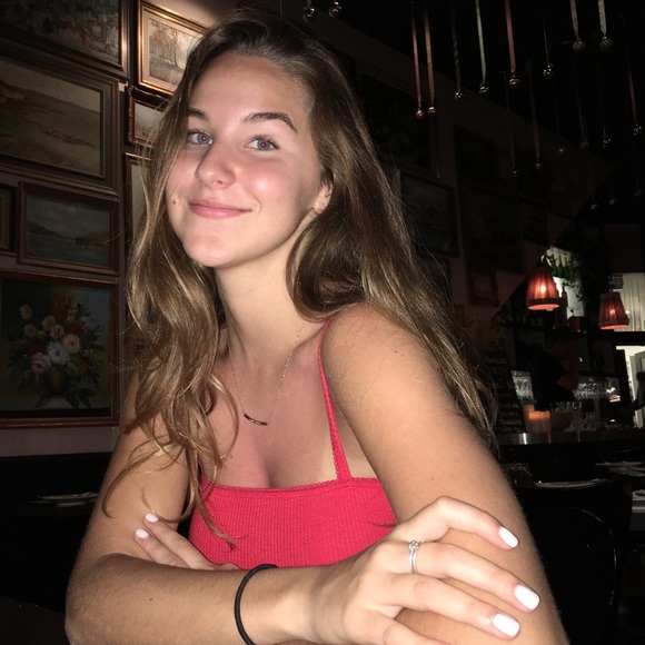 Meet your Posher, Emily - Picture 1 of 1